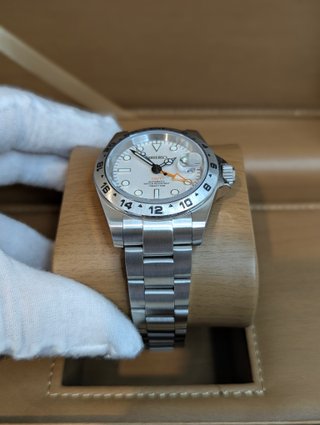 Reloj Seiko Mod Explorer II GMT Blanco Naranja