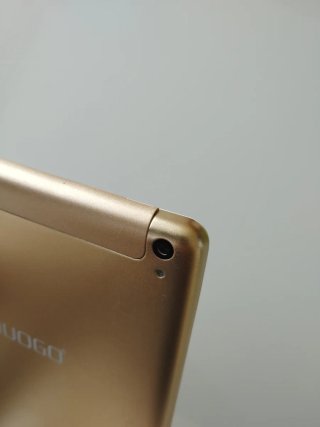 Tablet Blanca y Dorada