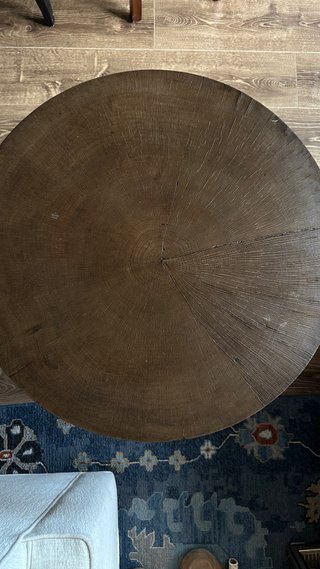 Mesa auxiliar Ethan Allen, efecto tronco.