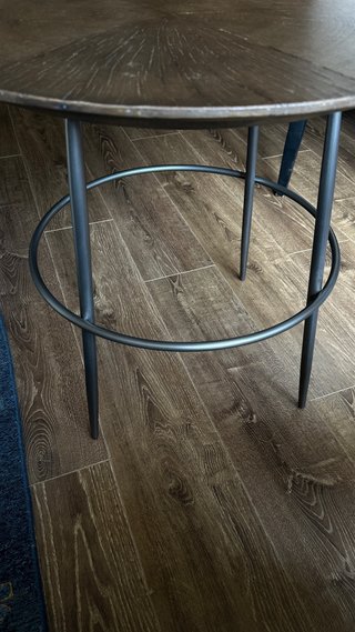 Mesa auxiliar Ethan Allen, efecto tronco.