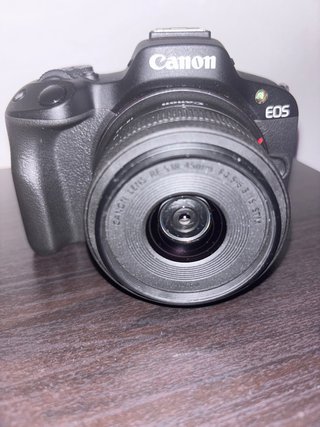 Canon R50