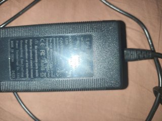 Cargador Patinete Eléctrico