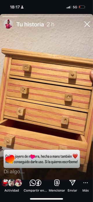 Joyero de madera hecho a mano