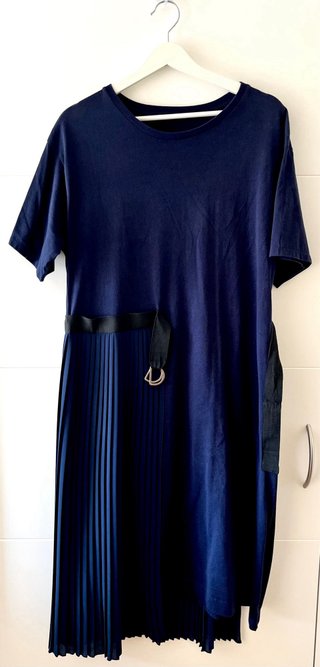 Vestido midi azul marino Zara Talla L