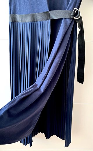 Vestido midi azul marino Zara Talla L