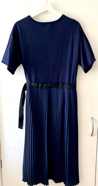 Vestido midi azul marino Zara Talla L