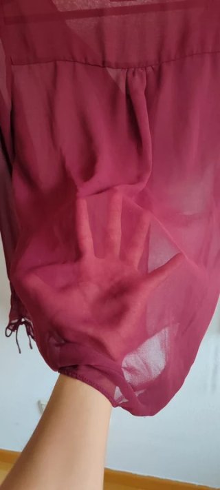 Blusa granate semitransparente