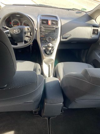 Toyota Auris 2011