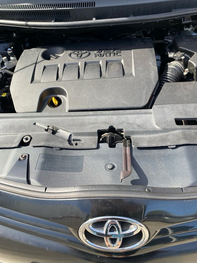 Toyota Auris 2011