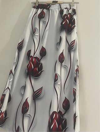 Falda Divina Flores Roja y Blanca Talla Única
