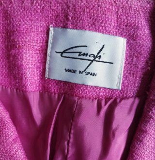 Traje de chaqueta y falda de seda rosa