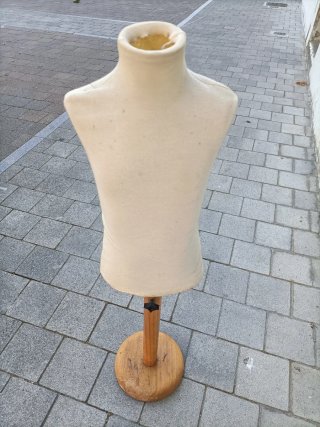Maniquí infantil beige 4 años
