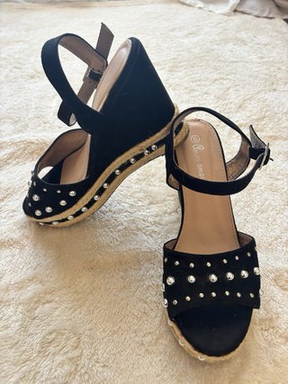 Sandalias cuña esparto negras tachuelas 40