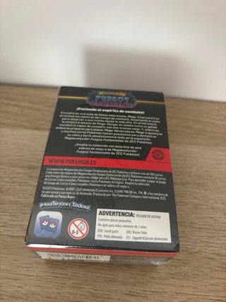 Caja Pokémon TCG Fuegos Fantasmales