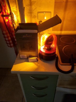 Luz giratoria naranja Norauto
