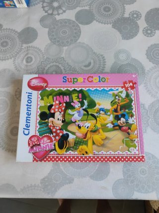 Puzzle Minnie Clementoni SuperColor 104 piezas