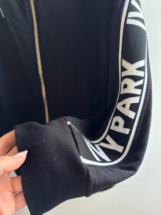 Sudadera Ivy Park Negra con Logo