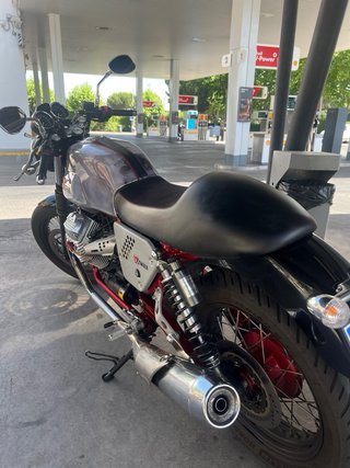 Moto Guzzi V7 Racer 2011