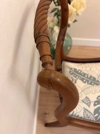 Silla antigua caoba modernista restaurada tapizada