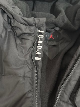 Chaqueta Jordan Negra con Capucha