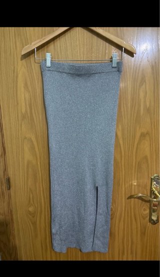 Falda Zara midi plateada con abertura