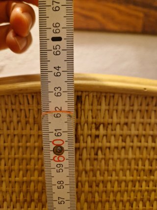 Espejo de mimbre con marco de madera
