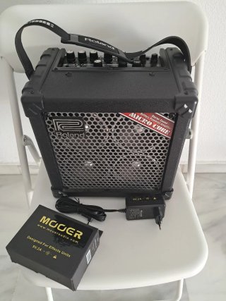 Roland Micro Cube RX Amplificador Guitarra