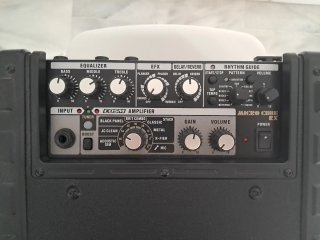 Roland Micro Cube RX Amplificador Guitarra