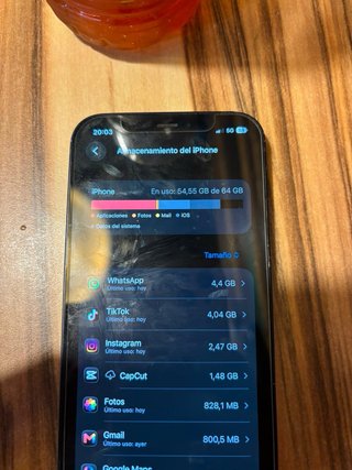 iPhone 12 Apple