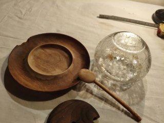 Azucarero vintage de cristal y madera