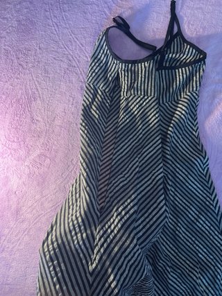Vestido de rayas lino, gris y negro.