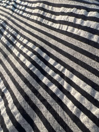 Vestido de rayas lino, gris y negro.