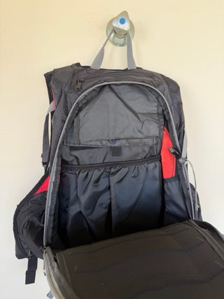 Mochila de moto con espaldera