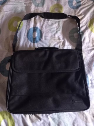 Ordenador portátil ASUS negro