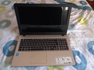 Ordenador portátil ASUS negro