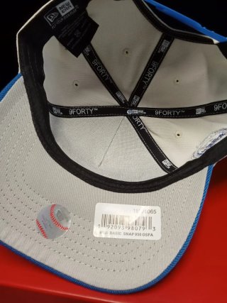 Gorra New Era 9Forty Blanca y Azul