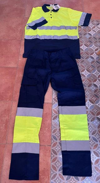 Pantalón y Polo de trabajo de  Alta Visibilidad