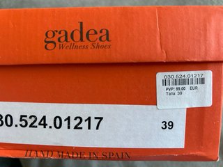 Salones Gadea Ante Coral Talla 39