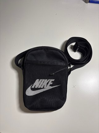 Bolsito Nike Negro