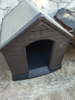 Caseta para perro de resina resistente 99x99x95 cm