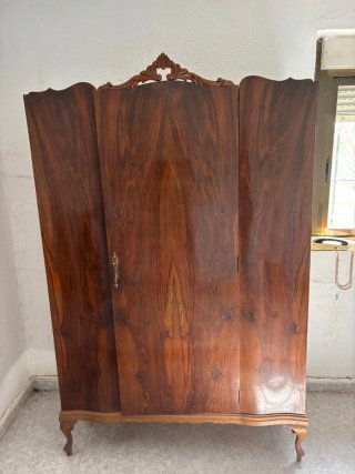 Dormitorio antiguo madera.