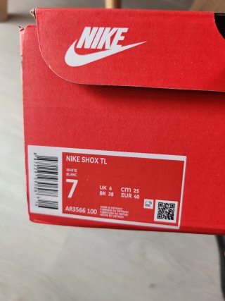 Nike Shox TL blancas y plateadas talla 40 nuevas