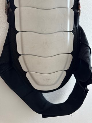 Espaldera Dainese