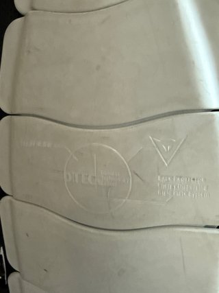 Espaldera Dainese