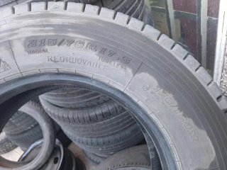 215 75 R17.5 Dunlop - 1 neumático camión