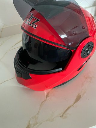 Casco de moto modular rojo