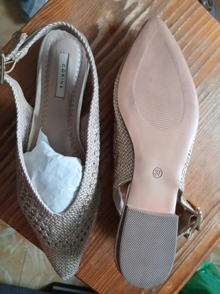 Zapatos CORINA dorados mujer