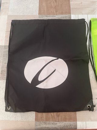 Confezione di 2 zaini nero e verde lime