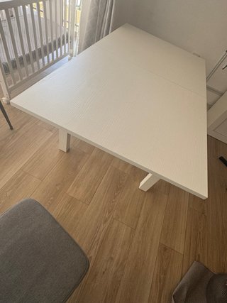 Mesa de comedor extensible blanca