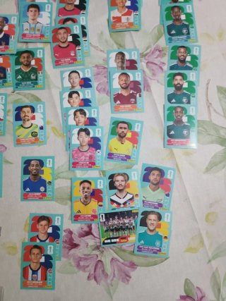 Álbum + 100 cromos Mundial 2026 + extra sticker